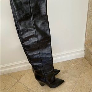 Saint Laurent Nikki boots